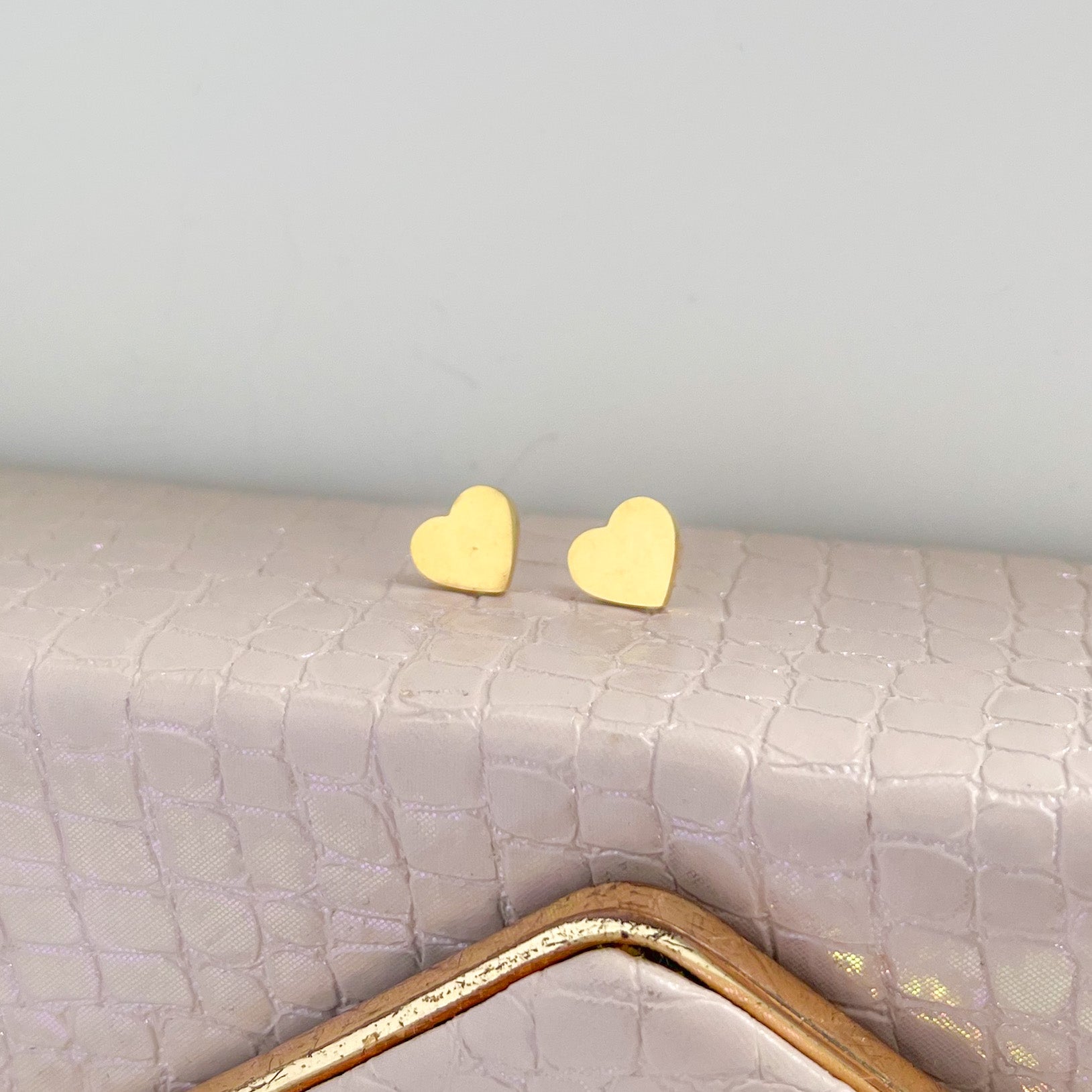 Love Studs